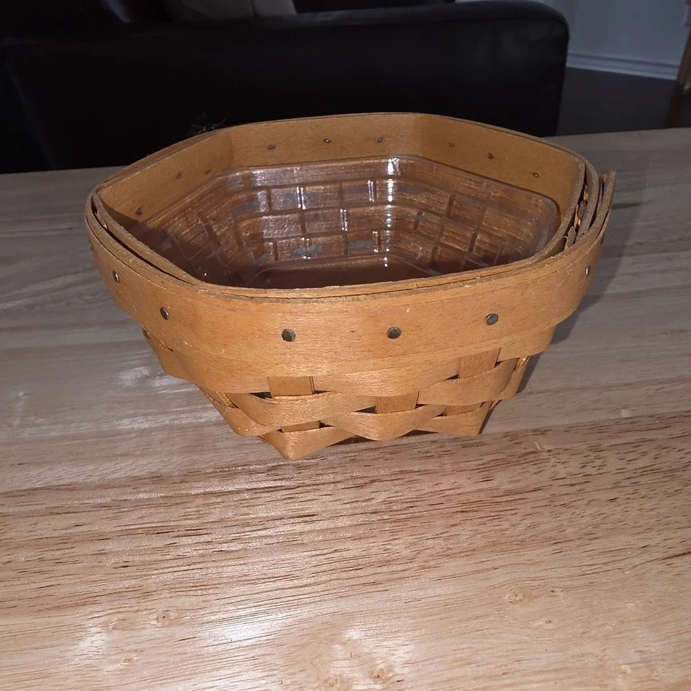 Small Vintage 2002 Longaberger Woven Basket W/ Liner 3